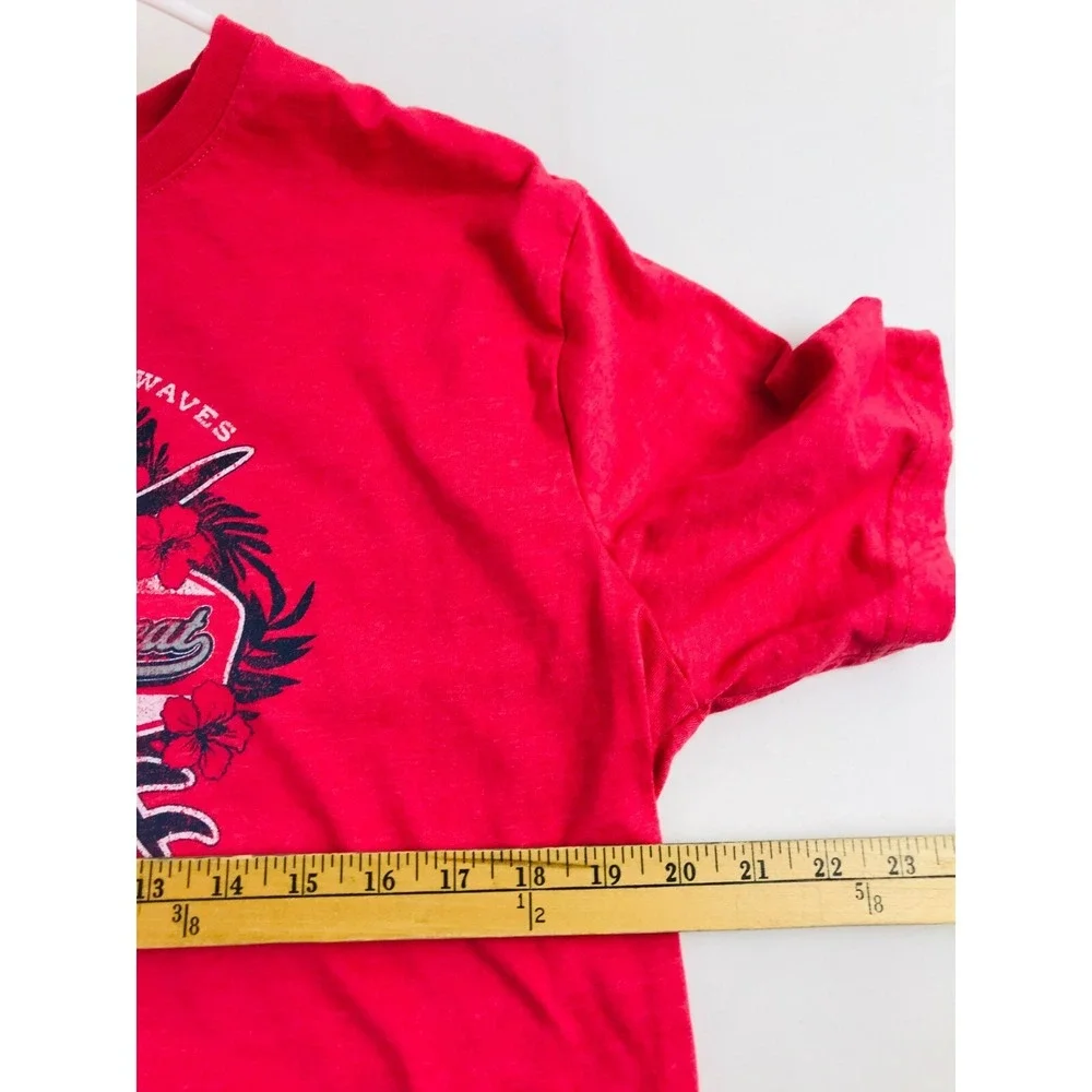 IZOD T-Shirt Men's Size Large Red Shred & Repeat Classic Relaxed Short Sleeve - Picture 4 of 7